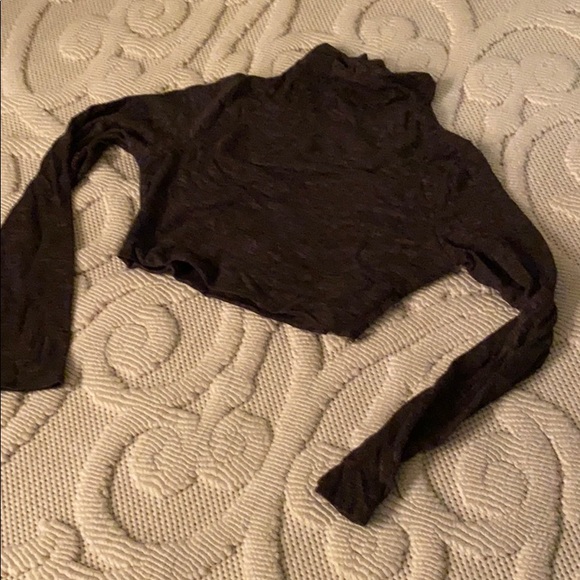 dark gray mock neck/turtle neck crop top - Picture 2 of 2